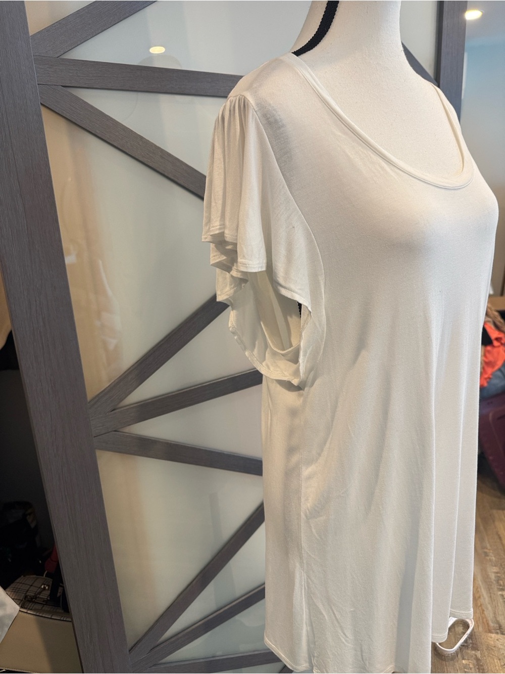 Old Navy Rayon White Scoop Neck Rayon Top With Flutter Sleeve XL - Picture 6 of 8